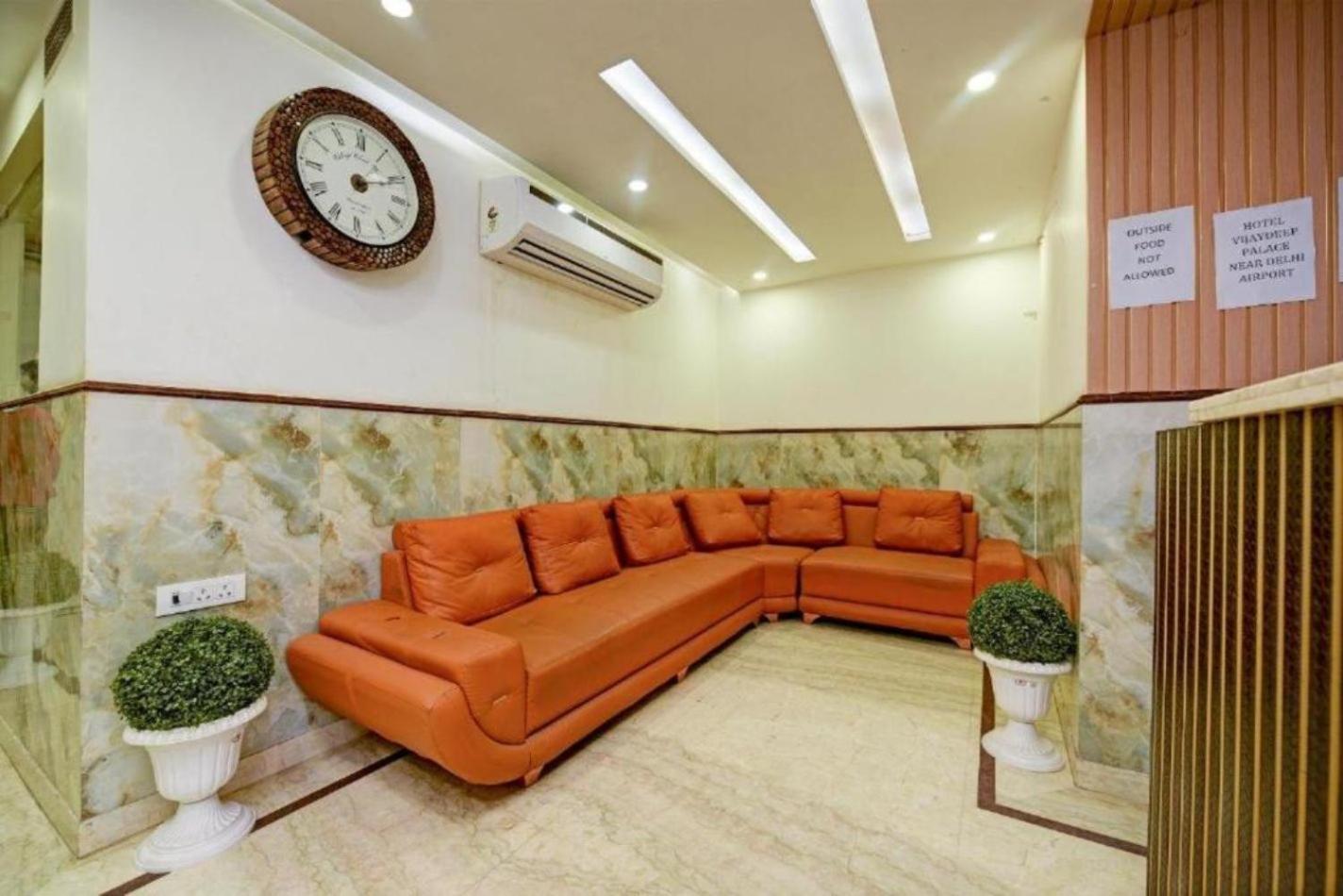 Rosewood Suites A Family Hotel Near Delhi Airport ニューデリー エクステリア 写真